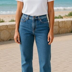 Bill Blass Womens 4P Blue Petite Easy Fit
Medium Rise Straight Leg Denim 100%